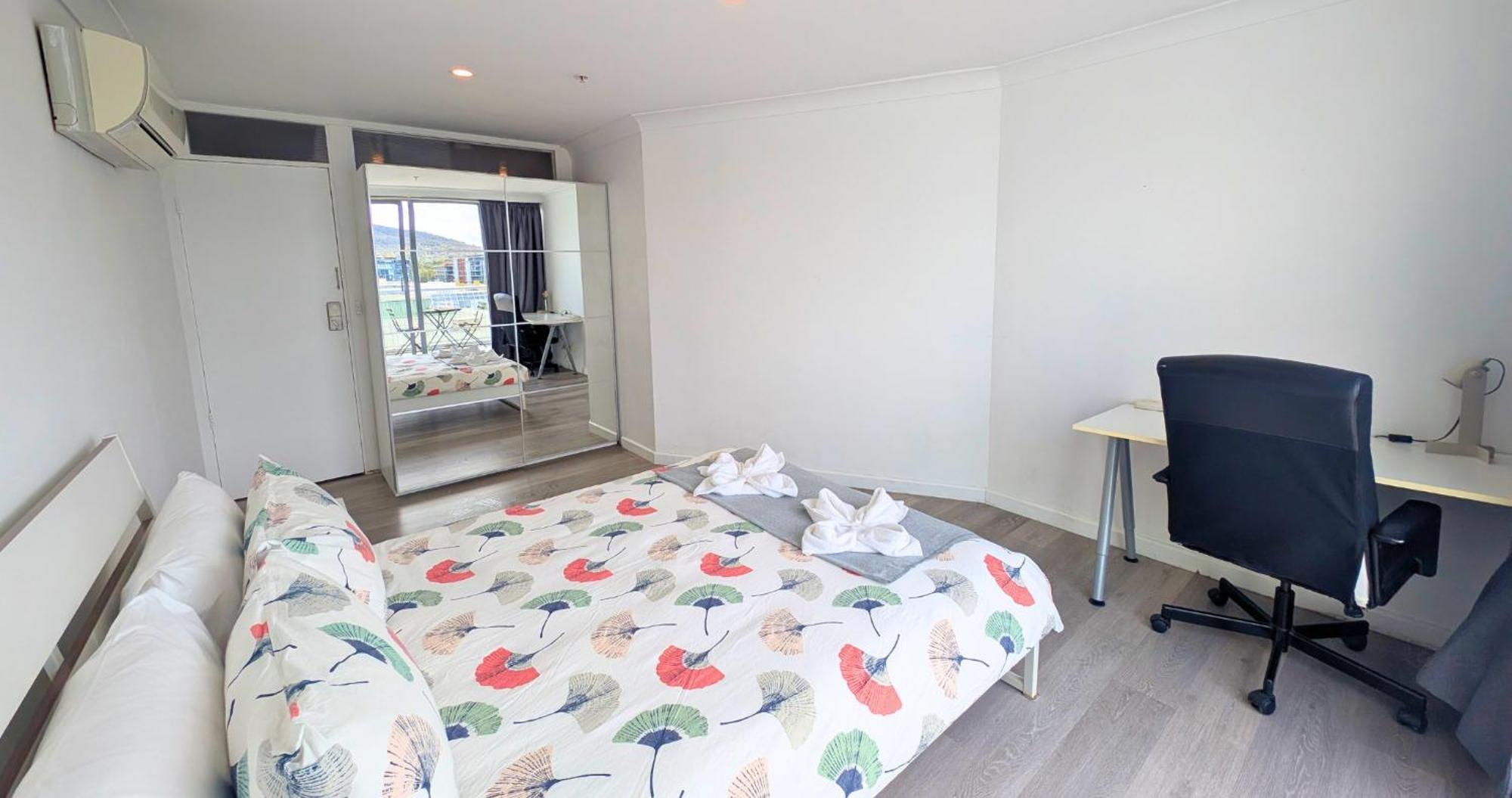 Dana-Cozy Private Room In Shared Central Apt-Rm 2 แคนเบอร์รา ภายนอก รูปภาพ